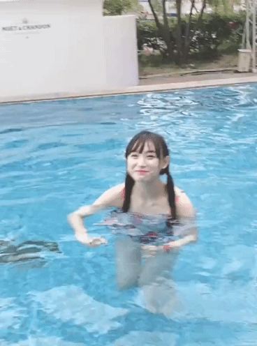 Nmb48梅山恋和がツイッターに水着動画を投稿する Akbフレンド Nmb48梅山恋和がツイッターに水着動画を投稿する Akbフレンド