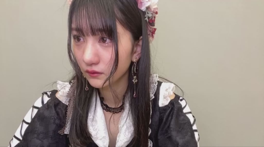 ありちゃん マリーナのラスト配信で壇上に登る Akbフレンド