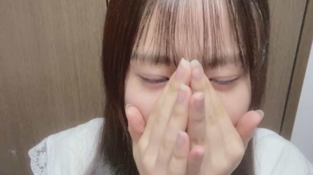 AKBフレンド【AKB48 17期生】長谷川新奈、涙ながらに活動辞退の経緯をSHOWROOMで説明コメントする