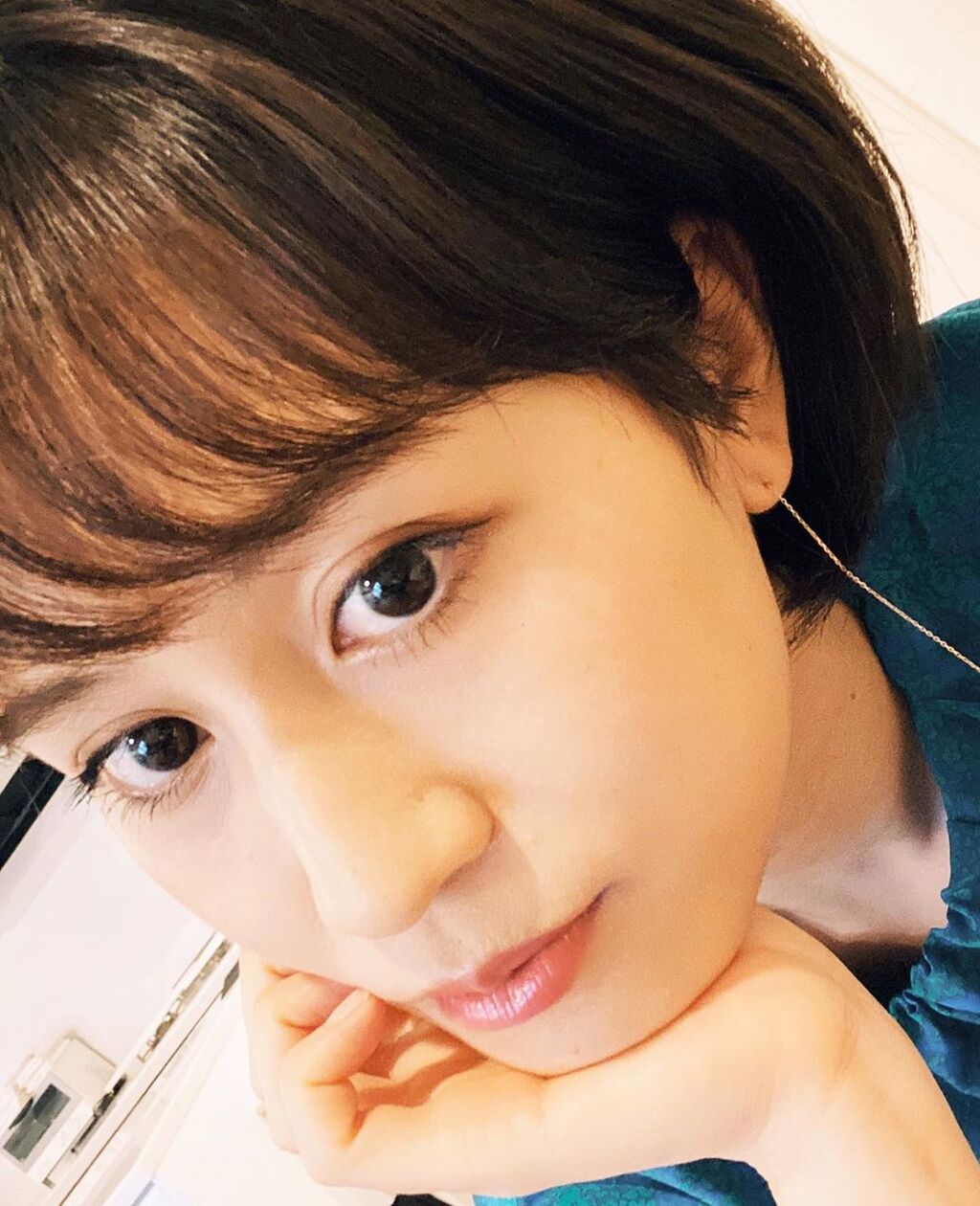 前田敦子 約５か月半ぶりインスタ更新でショートの新ヘアスタイル公開 元気そうな顔で安心 美人ですね Akbフレンド