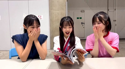 akb002