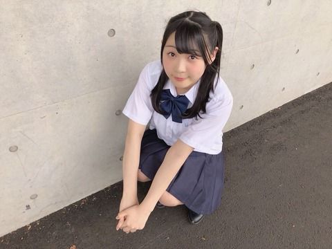 SKE48浅井裕華の制服オフショット！