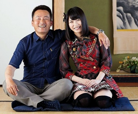 横山由依と父・靖生さん