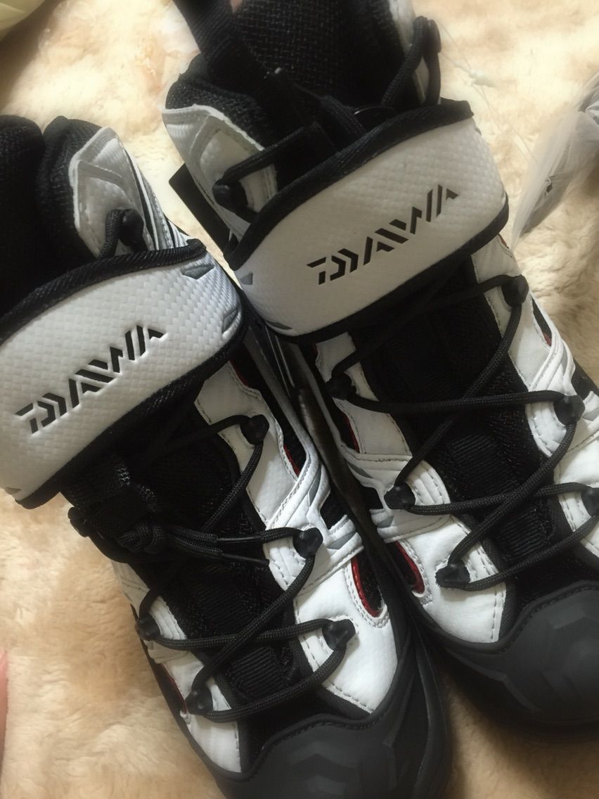 Daiwa プロバイザーフィッシングシューズ 釣女 マグロを釣るまでの奮闘記 Daiwa プロバイザーフィッシングシューズ 釣女 マグロを釣るまでの奮闘記