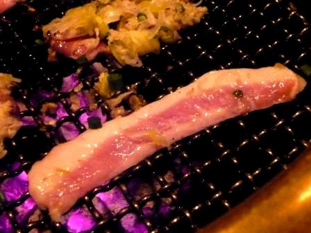 ピンク色の肉