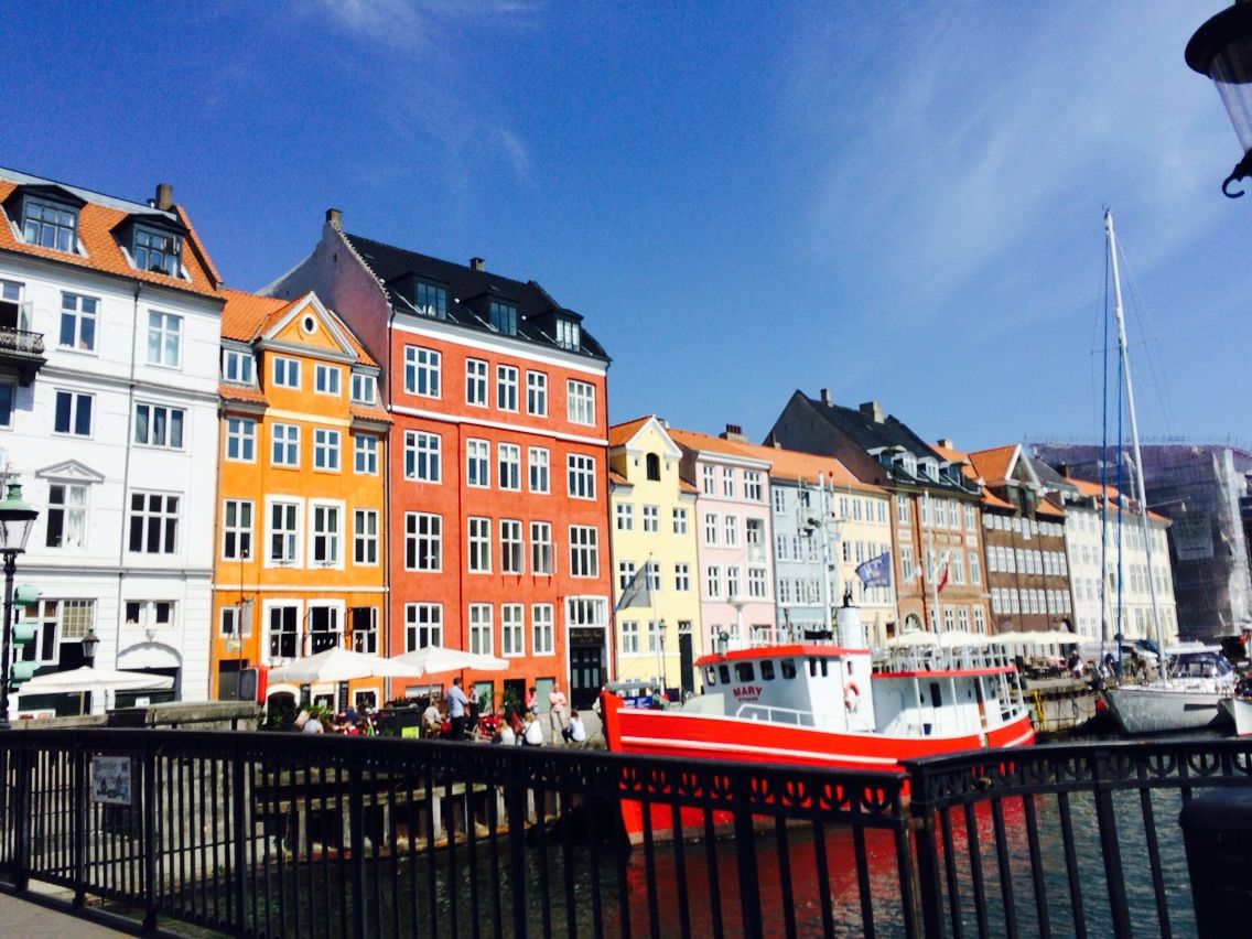 Denmark Copenhagen デンマーク コペンハーゲン ニューハウン観光とチボリ公園 ヘアメイクakiのenjoy イギリス ロンドンワーホリlife Denmark Copenhagen デンマーク コペンハーゲン ニューハウン観光とチボリ公園 ヘアメイクakiのenjoy イギリス ロンドンワーホリlife