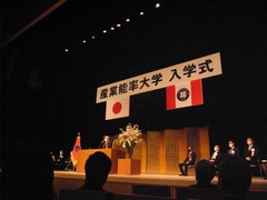 R9326618