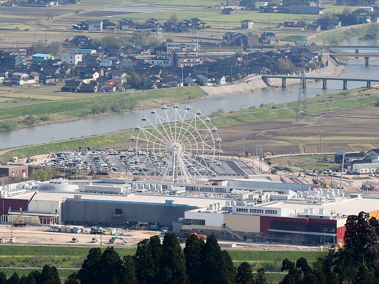 アウトレット開業 されど あきの気まぐれな旅