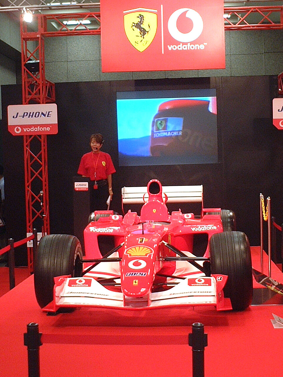 新宿にフェラーリF1マシンが出現！ : AkibaRanger
