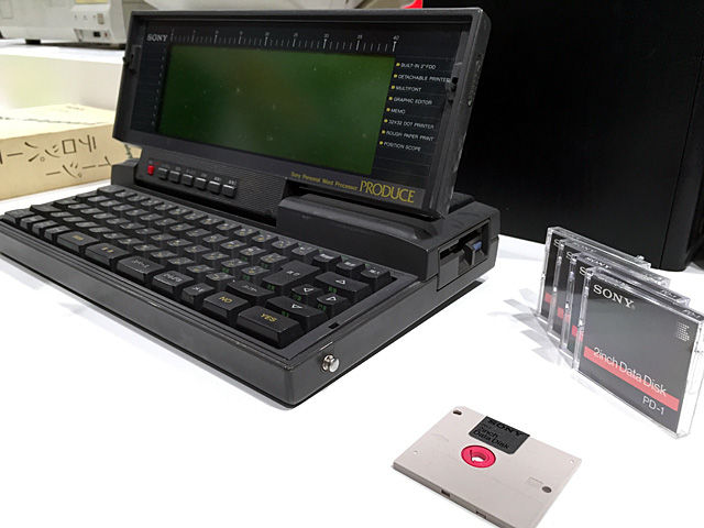 SONY ワープロ「PRODUCE PJ100」 軽々しい SONY ワープロ「PRODUCE PJ100」 軽々しい