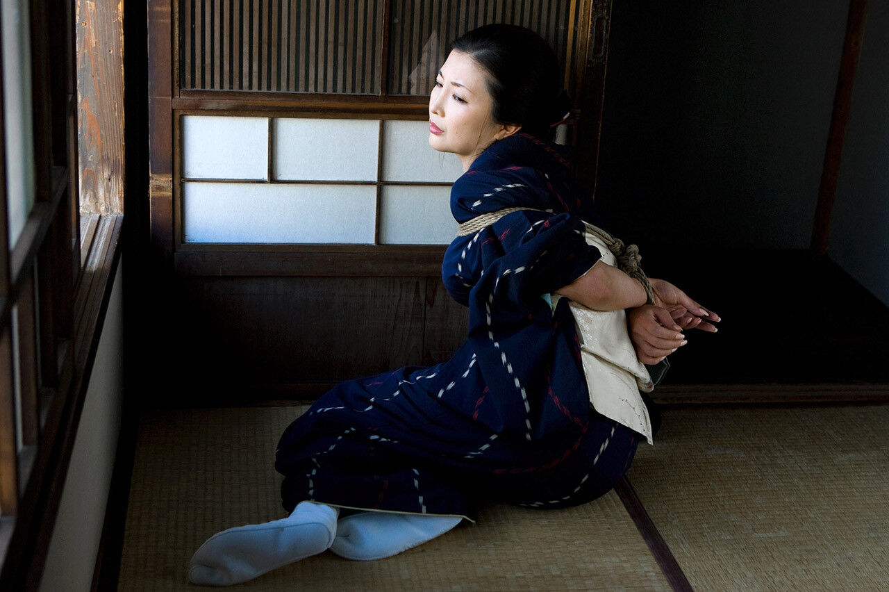 桐島千紗　緊縛 桐島 千沙 その2：和服緊縛（10枚の連続写真） : SM・今夜のおかず（緊縛写真集）