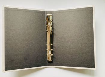 100均家計管理グッズ(セリアの6リングバインダー)