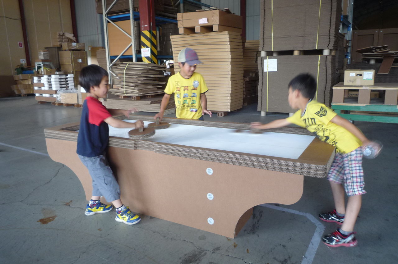 スライダボード ダンボールでエアーホッケー遊具 ダンボールに命を燃やす 高村明彦のブログ