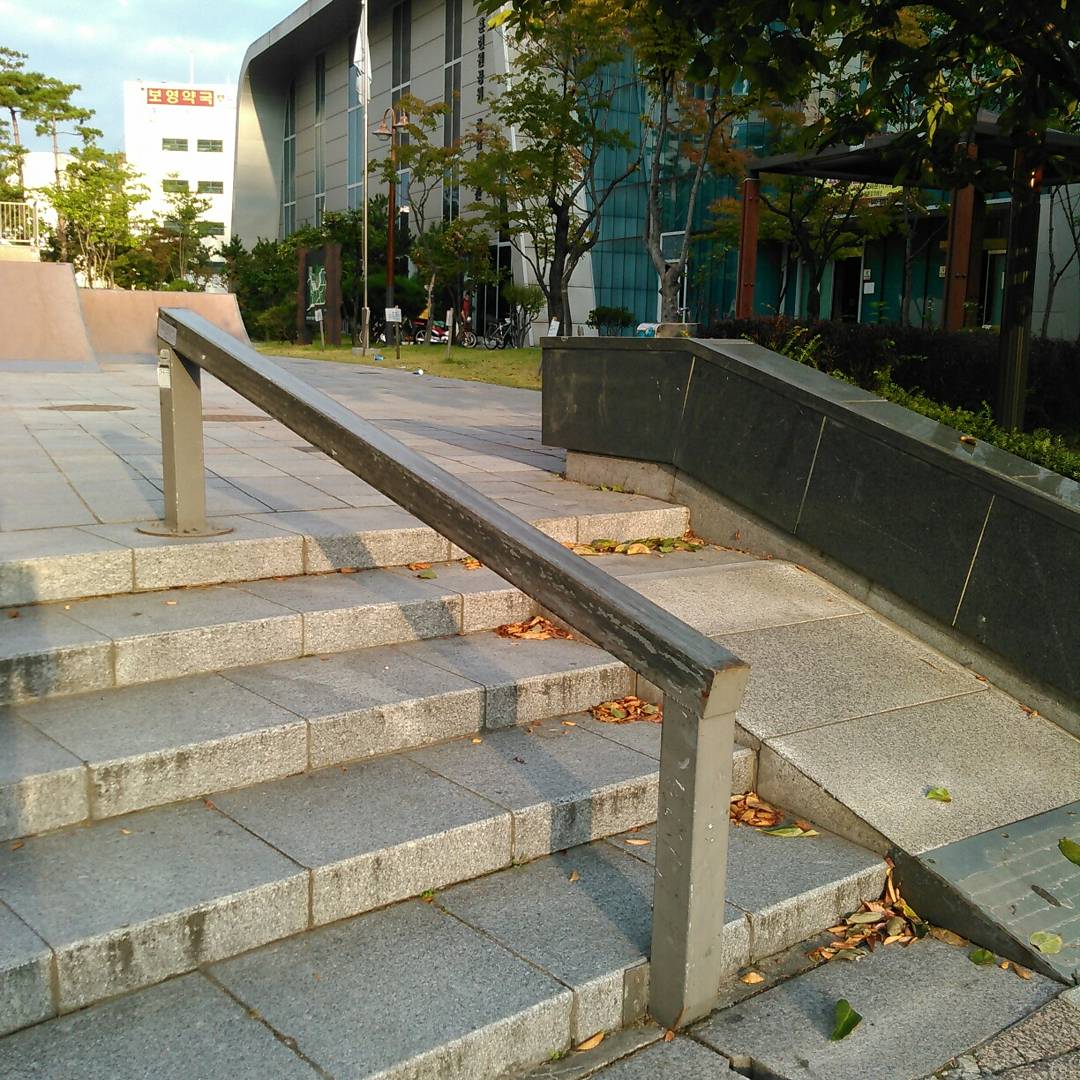 韓国のスケートパーク カルトスケートパーク Sake Skateboarding Trip Cooking And I のブログ