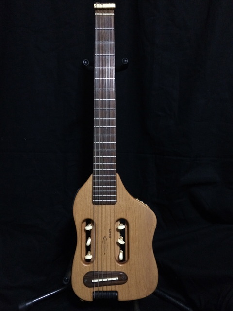 Traveler Guitar ワシは旅ギターと呼んでいます・・・
