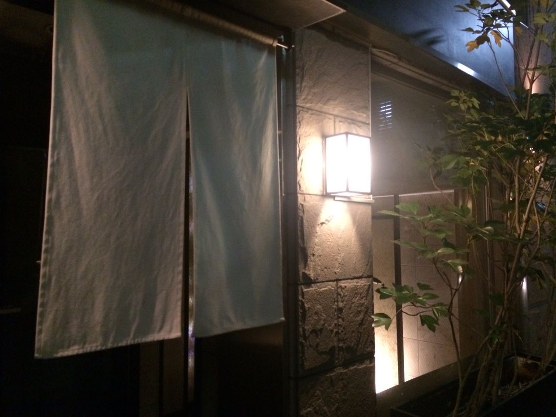よろにく 西麻布 あまり感動しなかった話 恋は短し食せよ乙女