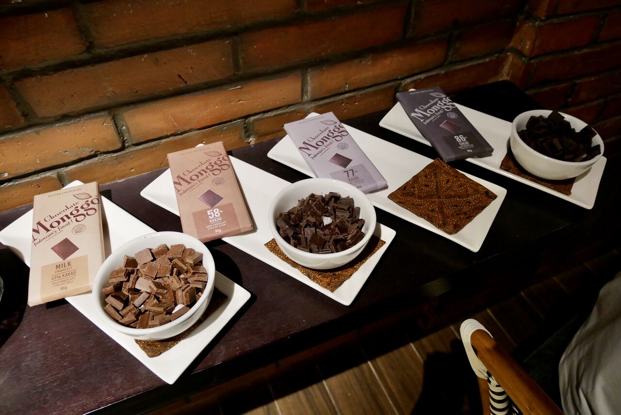 Pralin By Chocolate Monggo 試食が嬉しい モンゴーチョコのカフェ ジャカルタ通信