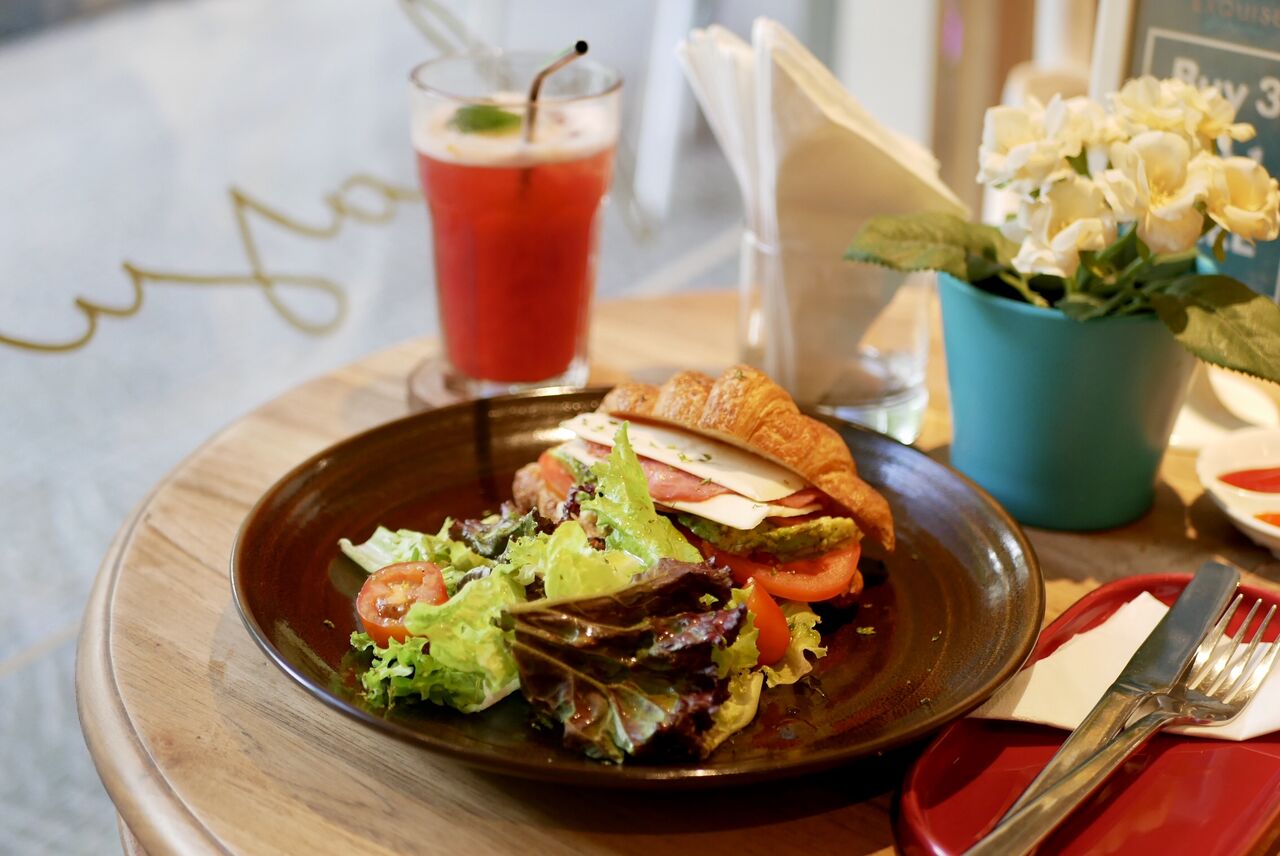Exquise Patisserie エクスキーズ パティスリー メンテンの美味しいケーキ屋さん ジャカルタ通信 Exquise Patisserie エクスキーズ パティスリー メンテンの美味しいケーキ屋さん ジャカルタ通信