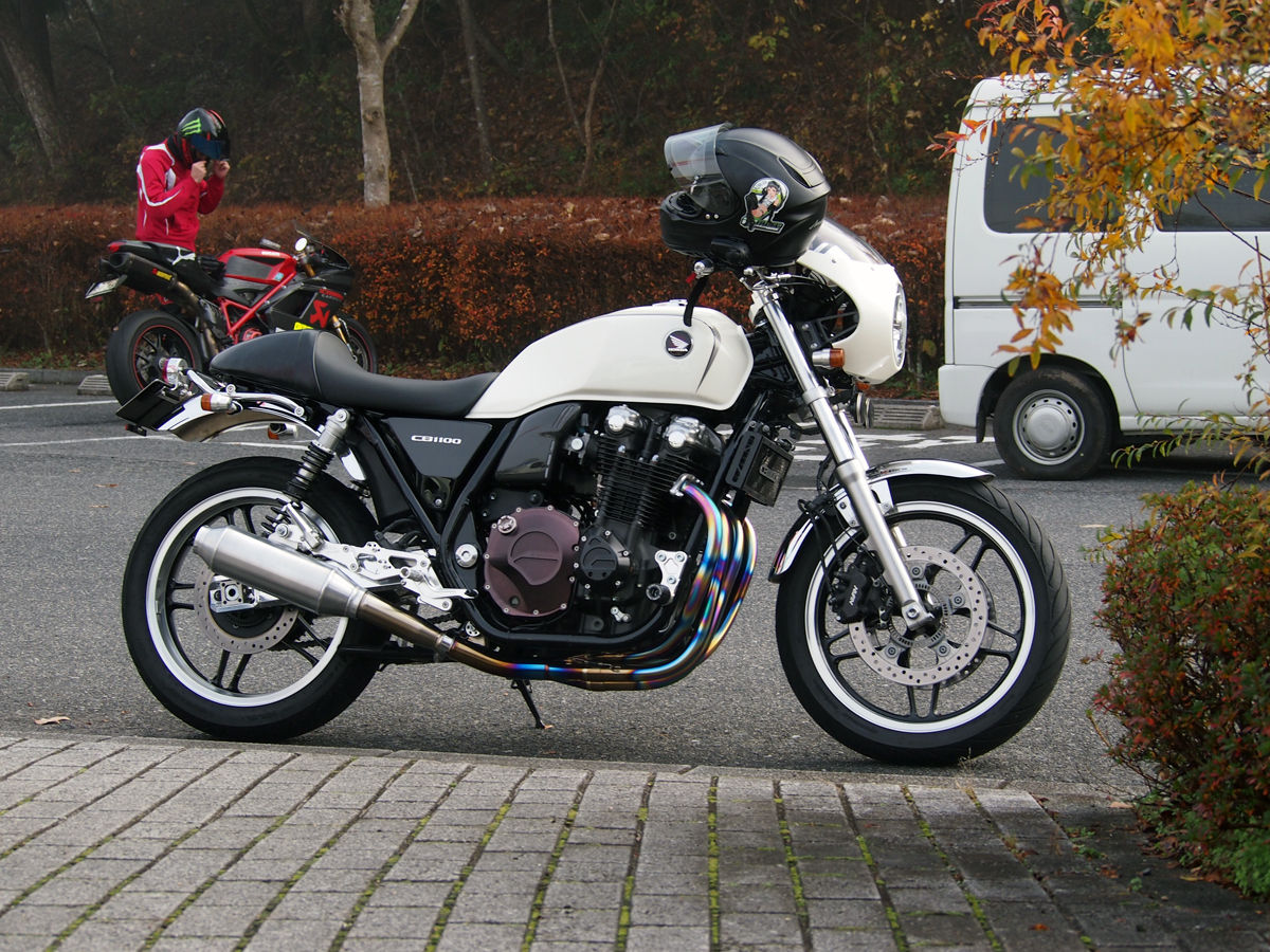 CB1100」「排気音動画撮影」「TSR スリップオン アルミバレル