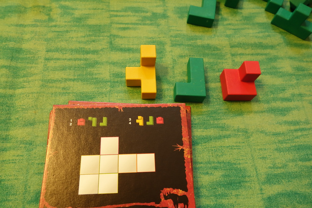 ウボンゴ3d リプレイ 立体パズルのボードゲーム ある元心理カウンセラーのボードゲーム日記 ウボンゴ3d リプレイ 立体パズルのボードゲーム ある元心理カウンセラーのボードゲーム日記
