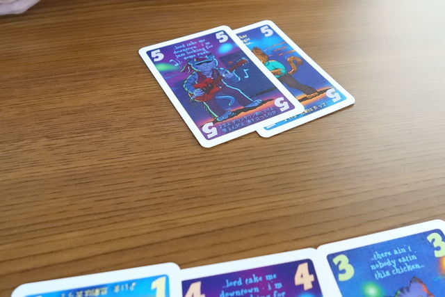 他プレイヤーさんが5のカードを2枚出したところ
