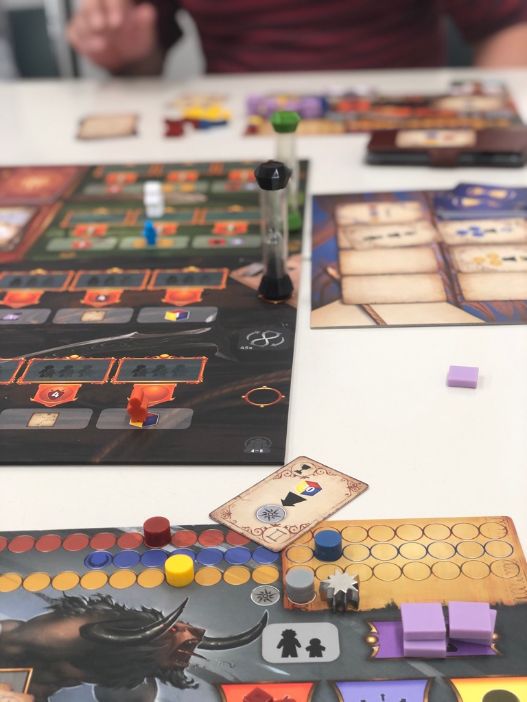 ペンデュラム 砂時計が肝心なリアルタイム ワーカープレイスメント ある元心理カウンセラーのボードゲーム日記