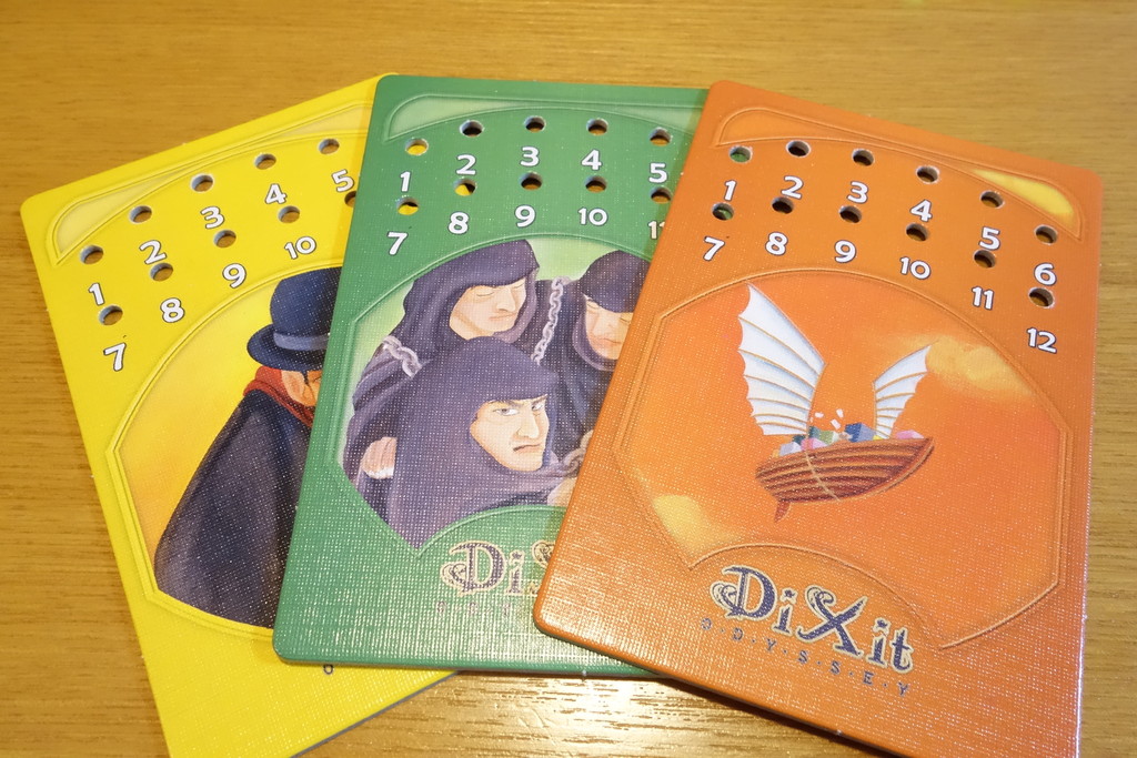 ディクシットオデッセイ を11人で遊んでいる様子 楽しい ある元心理カウンセラーのボードゲーム日記 ディクシットオデッセイ を11人で遊んでいる様子 楽しい ある元心理カウンセラーのボードゲーム日記