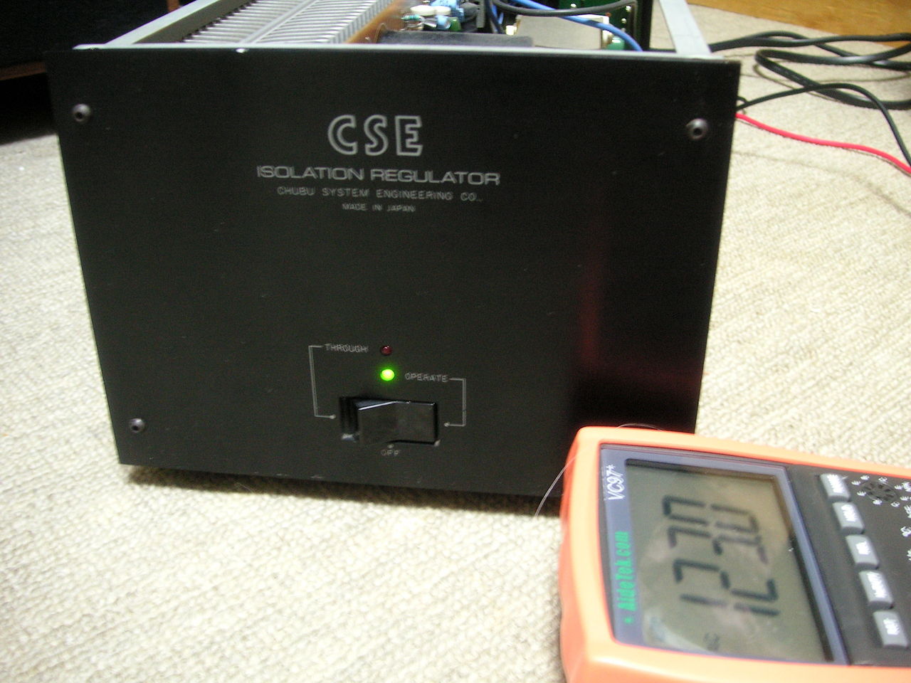 CSE R-100（電源アイソレーションレギュレーター）の導入と出力周波数