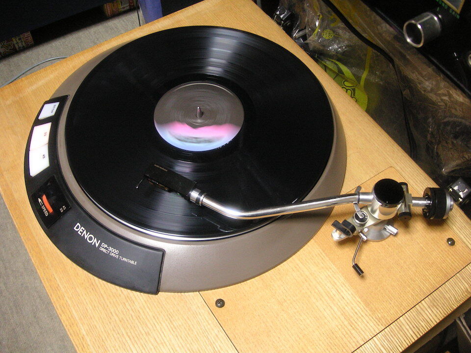 レコードプレーヤーDENON DP-3000トーンアーム無し(4/12-19) こまかい
