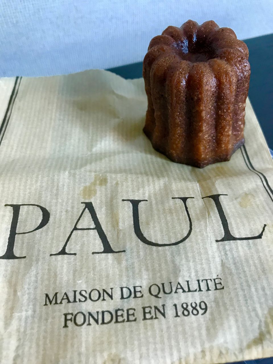 バンコクでカヌレの食べ比べ Paul Eric Kayser 白山神社前 猫町通りの小説家 白山あき バンコクでカヌレの食べ比べ Paul Eric Kayser 白山神社前 猫町通りの小説家 白山あき