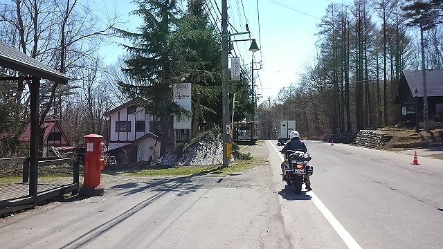 白馬村or小谷村 千石街道沿いの丸ポスト キャンプ 登山と家族の日記 白馬村or小谷村 千石街道沿いの丸ポスト キャンプ 登山と家族の日記