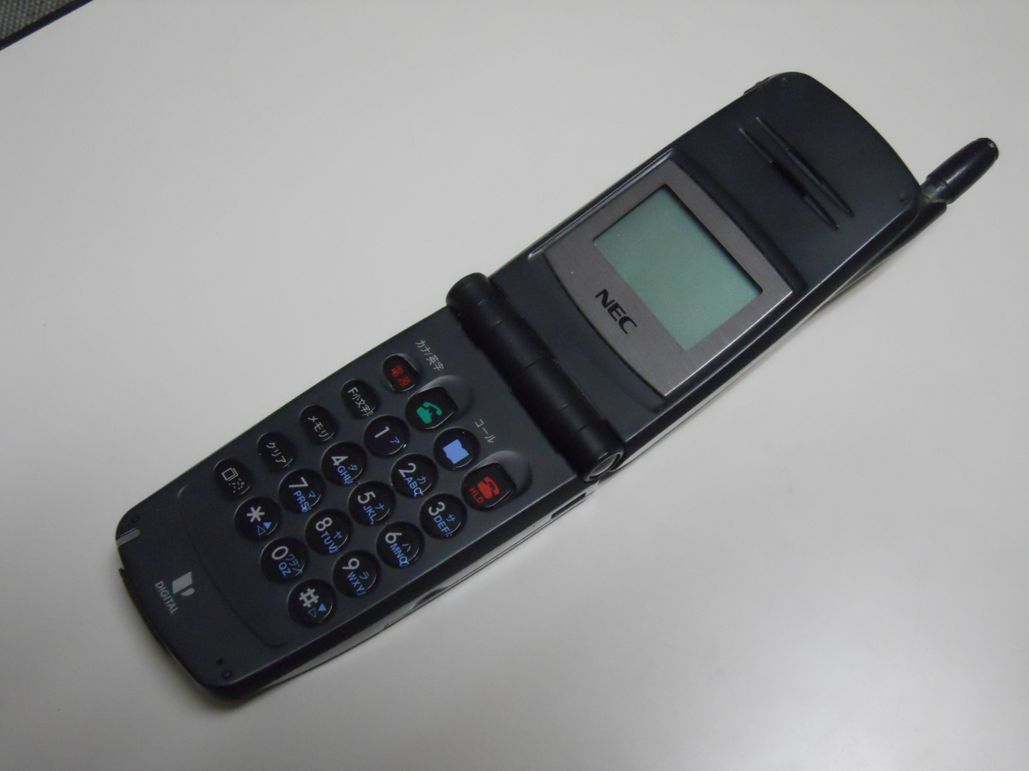 私的ケータイの遍歴 「ジュワッキー」～「iPhone3G」 : にゃんと