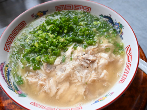 鯛のカマのおだしのラーメン。お魚だけなのに濃厚スープで体にも優しい味のスープ。