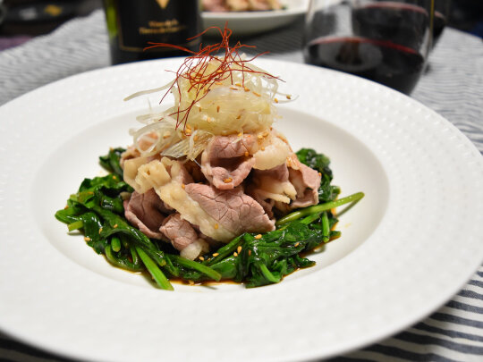 ほうれん草のコチュジャン炒め 牛しゃぶ乗せ ぐんまクッキングアンバサダー ほうれん草がたっぷり食べられる簡単おつまみ Super Slow Iegohan 毎日呑んでもダイエット ボディメイクおつまみ