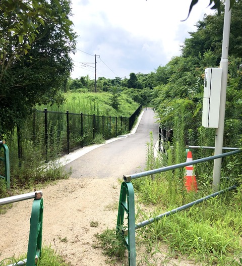 畠田駅　下り坂　整備