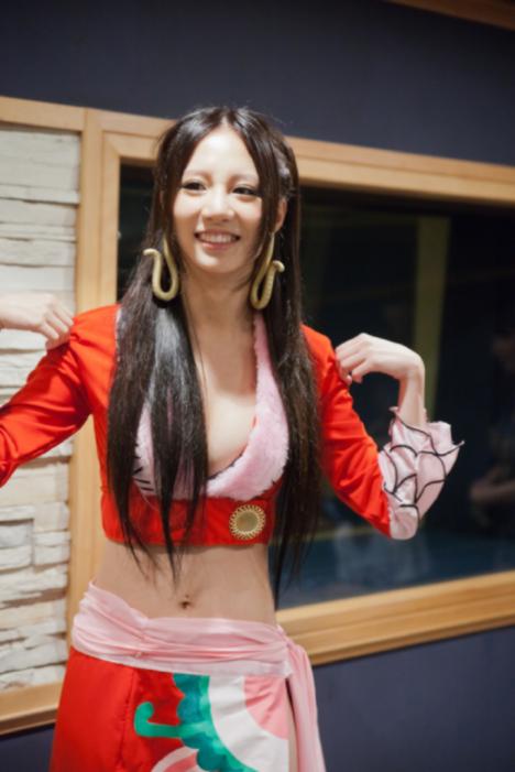 114560__468x_one-piece-boa-hancock-cosplay-by-sunny-lin-026