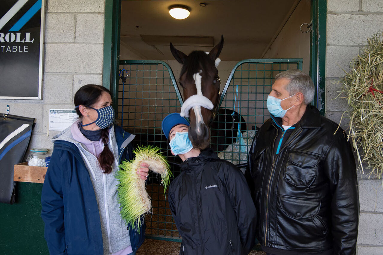 カナダでも三冠馬誕生か 隻眼馬と日本人騎手 週末限定 １５時からの中央競馬