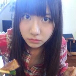 【画像】ヘンテコな水着を着させらる巨乳女ｗ