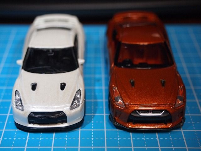 トミカ Vs 童友社 Rmz City Gt R R35 対決www アルバトンのごった煮箱 トミカ Vs 童友社 Rmz City Gt R R35 対決www アルバトンのごった煮箱