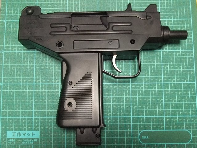 マルコシ】ウージーピストル の かんたんな紹介 及び 修理