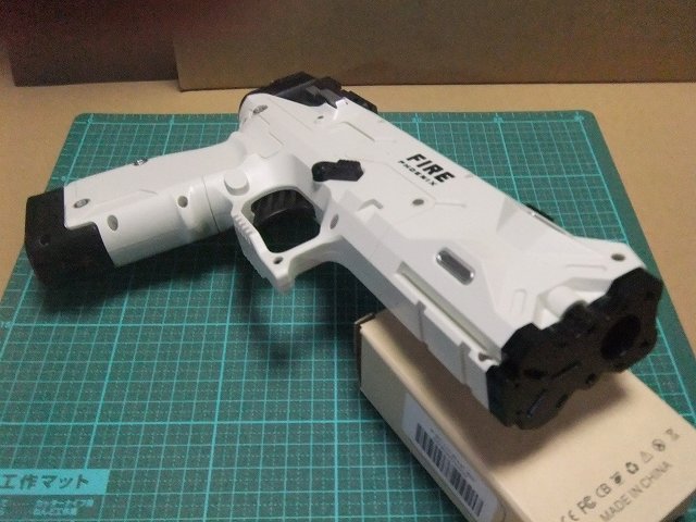 ナーフタイプトイガン 「火凤凰（FIRE PHOENIX）ハンドガン」 の紹介