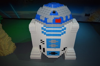 R2D2