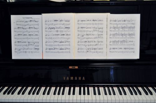 piano1026 (500x330)