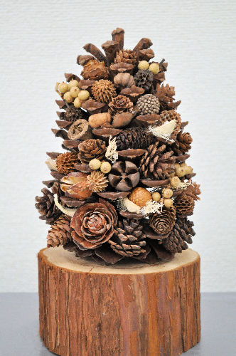 大王松 クリスマスツリー 土台 Ks022 ハンドメイド 大王松ぼっくり