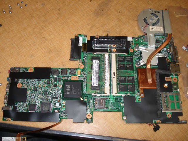 Lenovo Thinkpad X61 Tablet ファン交換 神原 湘南のパソコン修理専門店 下田商会 0466 48 2386