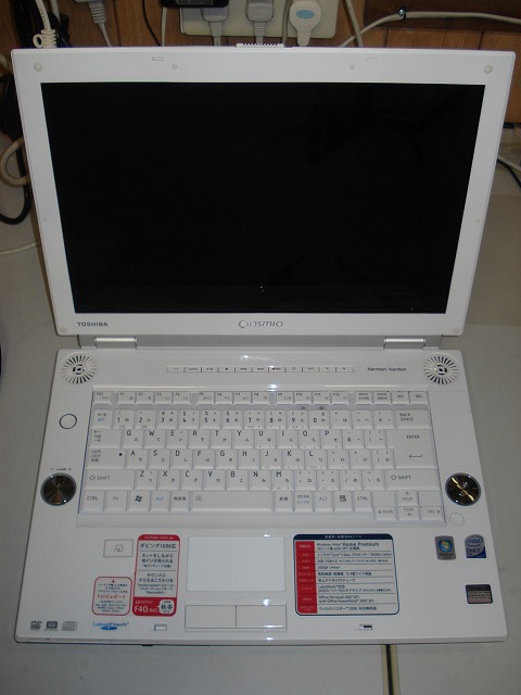 【ジャンク品】【東芝】大画面ノートパソコン　Qosmio F40/86FBL 東芝dynabook Qosmio F40/86G 液晶パネル交換 検証中 （神原