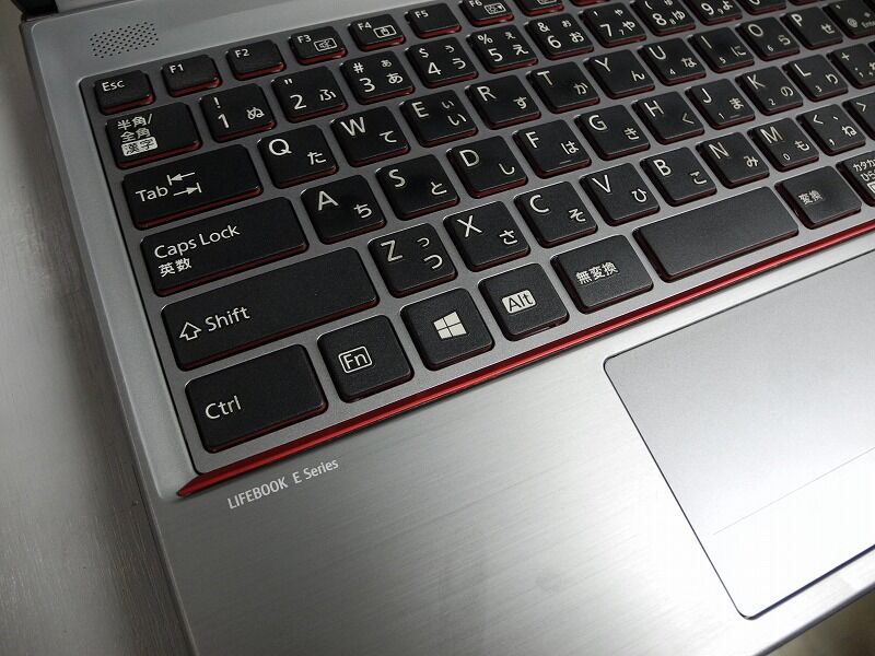 富士通LIFEBOOK E734/H ☆i3/SSD128/Win10 動作OK