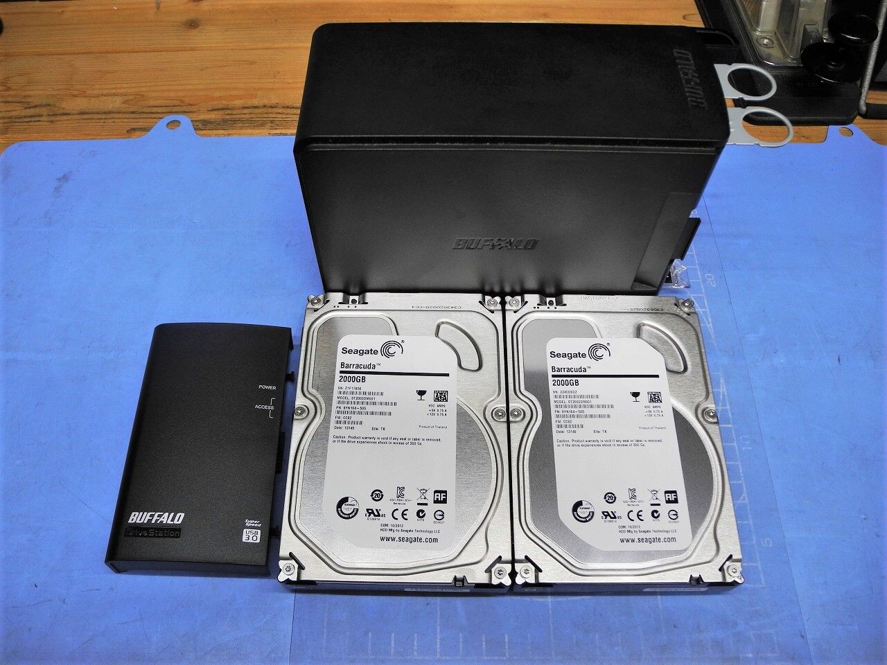 BUFFALO ミラーリング USB3.0 外付ハードディスク 2ドライブ 8TB HD-WL8TU3/R1J BUFFALO ミラーリング USB3.0 外付ハードディスク 2ドライブ HD-WLU3