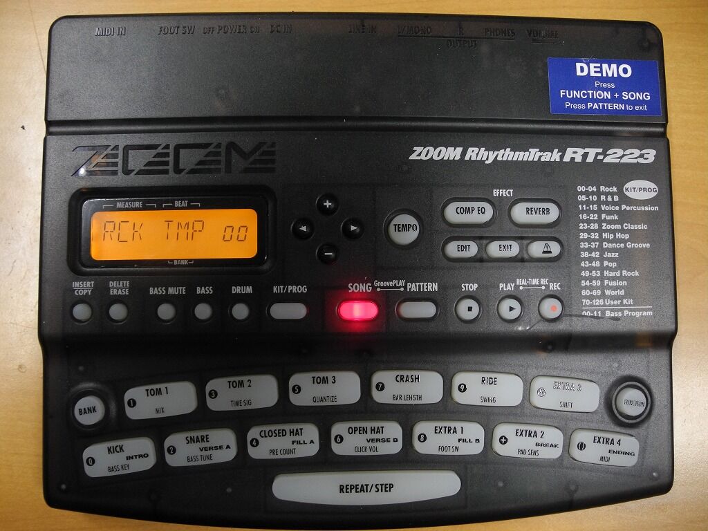 ZOOM RT-223 本体、ACアダプター（他社製改造品）、取説（WEB印刷） ZOOM RT-223 本体、ACアダプター（他社製改造品）、取説（WEB印刷