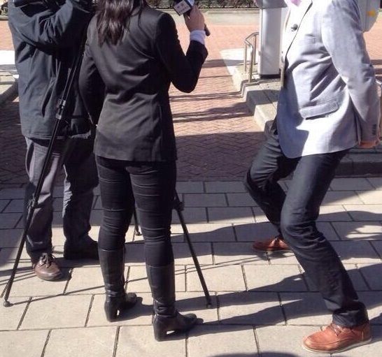 海外 中国メディアの取材を受けてるオランダ人ワロタｗ セカイテキ非日常